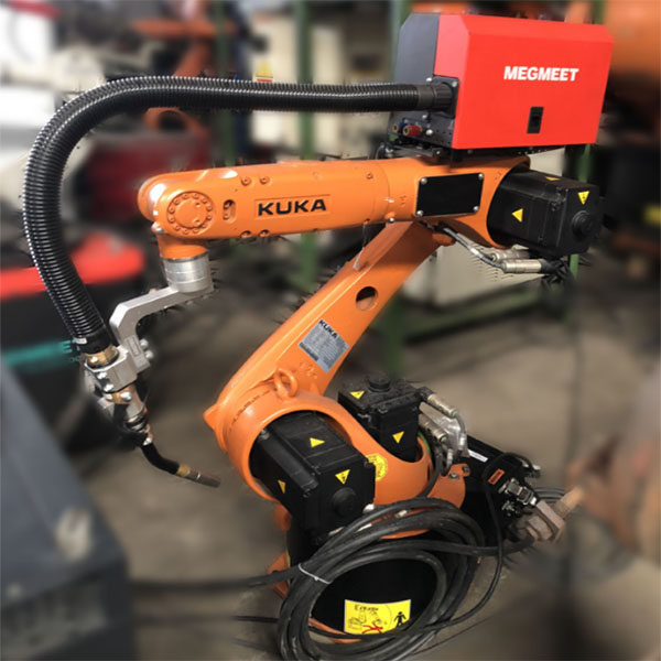 KUKA�C����KR5 R1400������ԃ