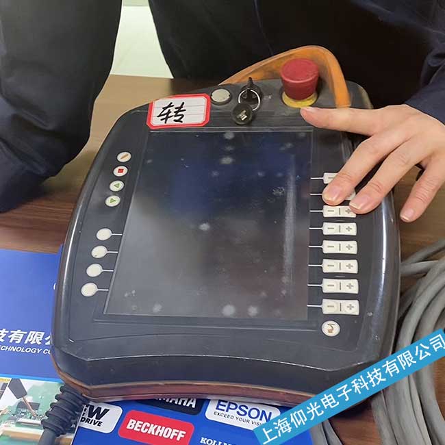 �|ݸKUKA�쿨�C����KR 240 R3330ʾ�����@ʾ���������ϾS�ޱ��B�c